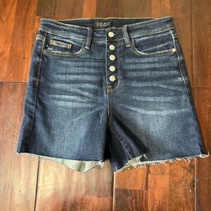 Judy Blue High Waisted Button Fly Raw Hem Shorts Women’s Size Large